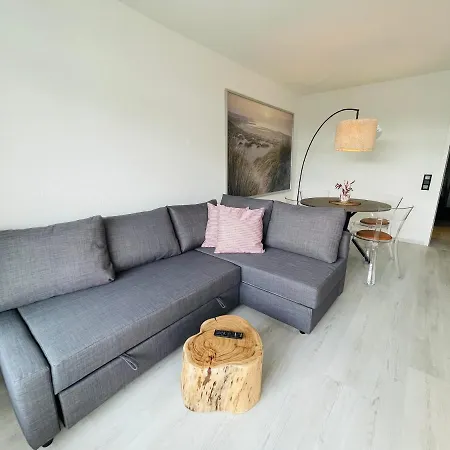 Strandkorv Fuer 2-4 Personen Mit Pool *