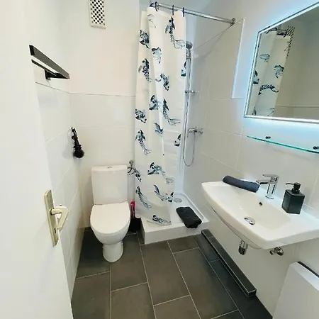 Strandkorv Fuer 2-4 Personen Mit Pool Apartment *