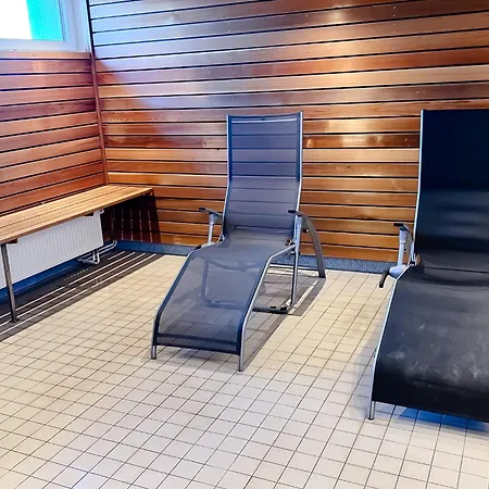 Strandkorv Fuer 2-4 Personen Mit Pool *
