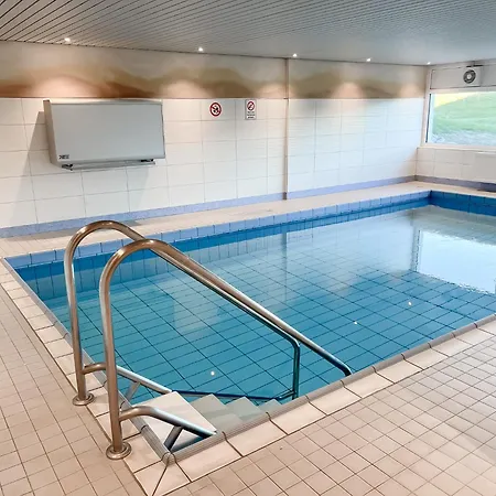 Strandkorv Fuer 2-4 Personen Mit Pool Apartment